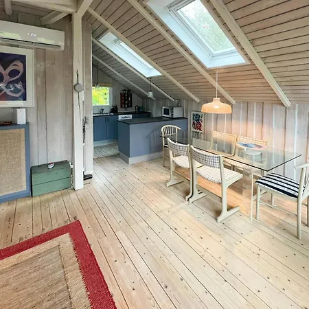 Charming Summerhouse With A View Of The Limfjord *