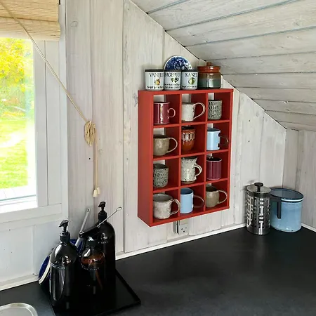 Charming Summerhouse With A View Of The Limfjord * Roslev